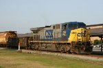 CSX 276 leads train F774 northbound